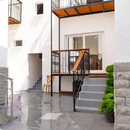Cozy With Balcony מלון בודרום